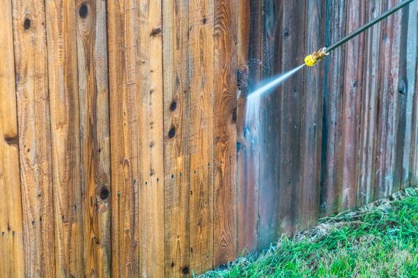 Cost of Fence Pressure Washing in Kingsport