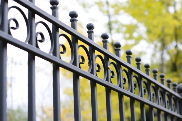 Cost of Wrought Iron Fence Cleaning in Kingsport