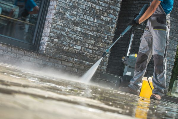 Storefront Pressure Washing in Kingsport