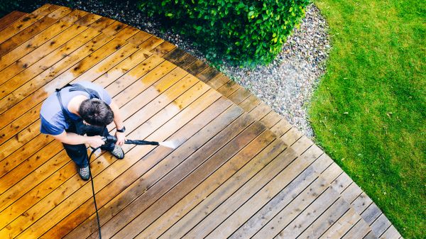 Cost of Deck Pressure Cleaning in Kingsport
