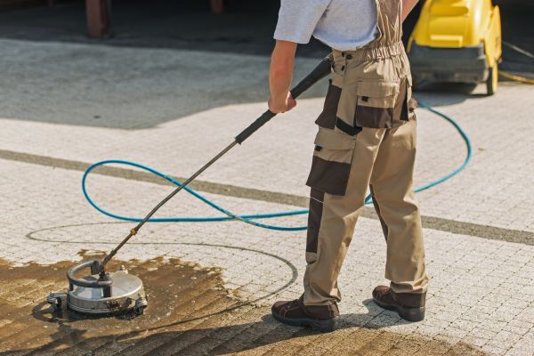 Cost of Townhouse Driveway Cleaning in Kingsport