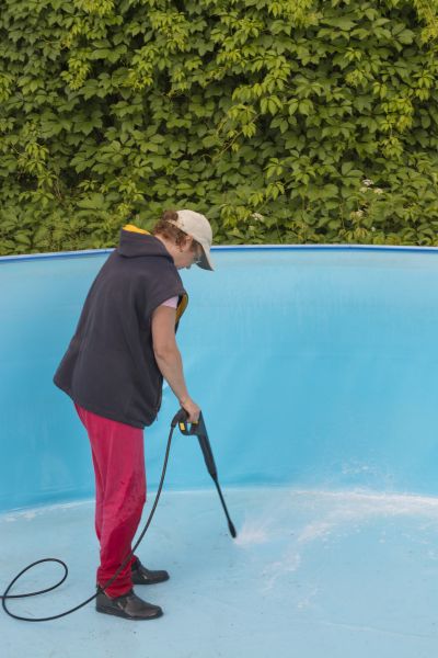 Cost of Pool Pressure Washing in Kingsport