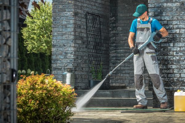 Outside House Cleaning in Kingsport