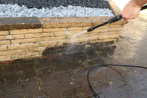 Cost of Retaining Wall Power Washing in Kingsport