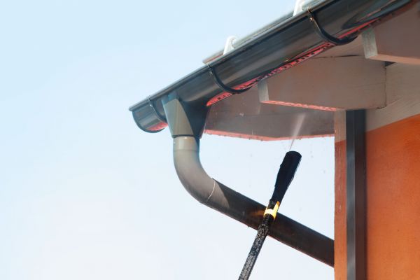Cost of Eaves Power Washing in Kingsport