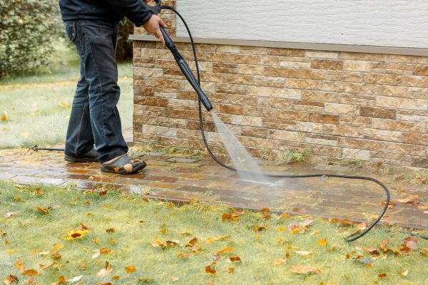 Cost of Residential Powerwashing in Kingsport
